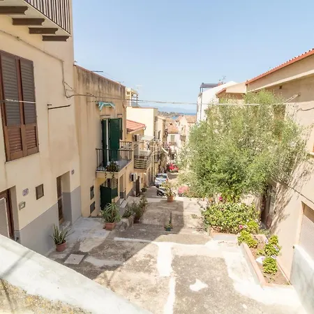 Domus Aurea Borgo House * Cefalu