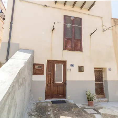 Apartment Domus Aurea Borgo House Cefalu