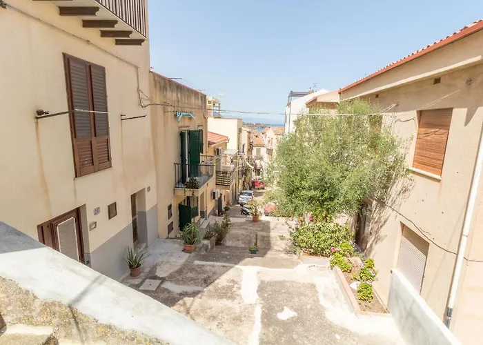 Domus Aurea Borgo House * Cefalù