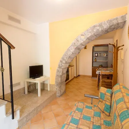 Апартаменти Domus Aurea Borgo House *