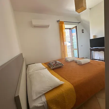 شقة Domus Aurea Borgo House